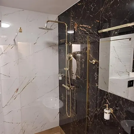 Ajp Gold Dabie 아파트 슈체친